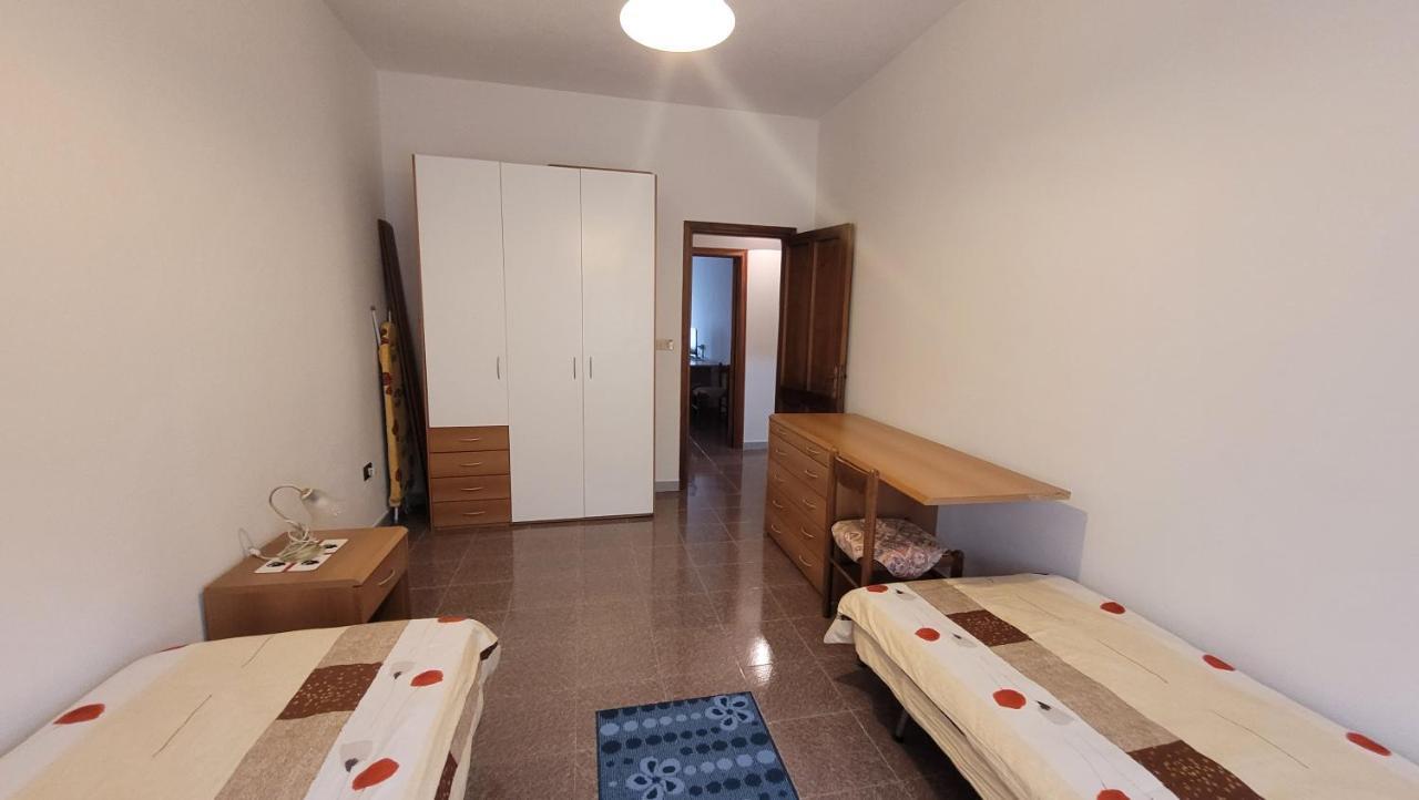 Holiday Maria Luisa Villa Galtellì Buitenkant foto