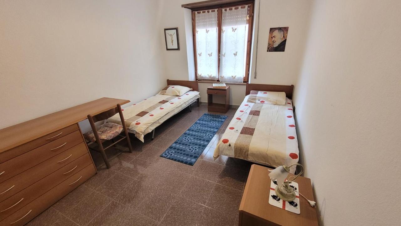 Holiday Maria Luisa Villa Galtellì Buitenkant foto