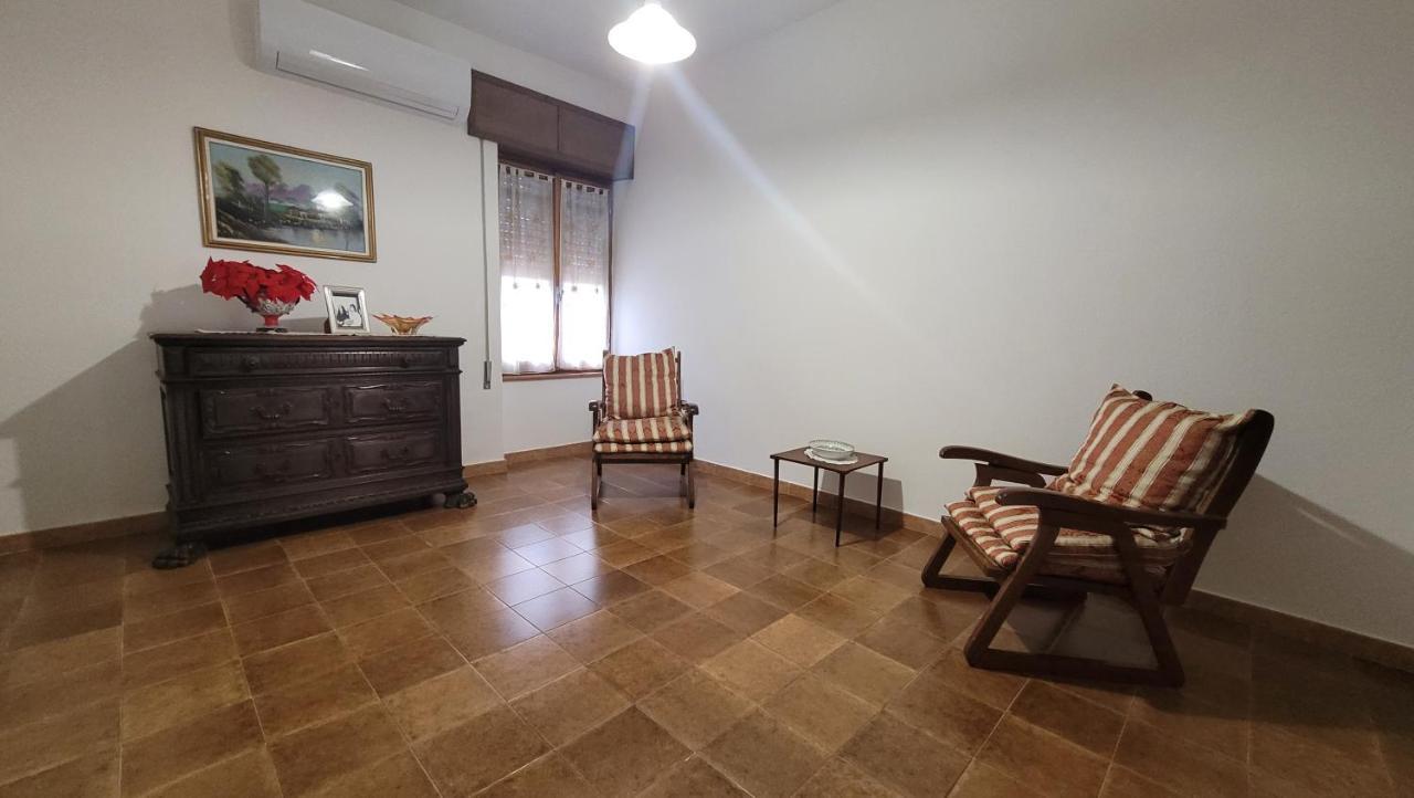 Holiday Maria Luisa Villa Galtellì Buitenkant foto